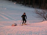 Petr při pokusu zdolat dvacetimetrový kopec