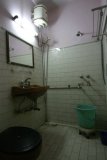 Dillí - koupelna v hotelu Royal Palace