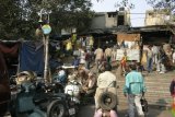 Dillí - Bazar u Chandi Chowk - v něm se skrývala i dhába Vig Coffe House