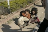 Chandigarh - žebravé děti na každém kroku; trochu paradoxní v jednom z nejdražších měst Indie.