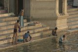 Váranásí - koupel a rituální očista v Ganze