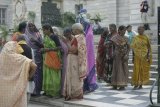 Kalkata - indické ženy při návštěvě památkníku královny Viktorie