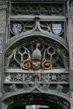 Canterbury - detail na bráně do areálu katedrály