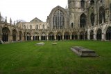 Canterbury - klášterní rajská zahrada za katedrálou