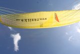 Paragliding - padák sdola