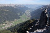 Pohled na Neustift a údolí Stubaital