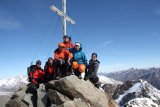 Vrcholové foto na Fineilspitzi (3516 mnm) - Jakub, Tomáš, Předseda, Radek, Martin, Petr