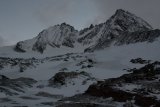 Vlevo Glocknerwand, vpravo Großglockner