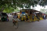 Trh v Kataragamě