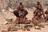 Himbská vesnice - nezbytný prodej suvenýrů